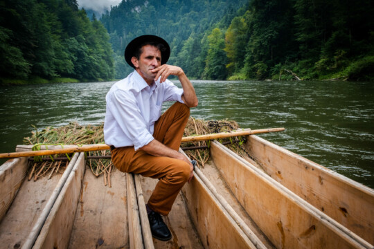 Flisacy podczas spływu Dunajcem