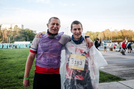 Copyright: Agnieszka Budzyńska Para biegaczy Silesia Marathon '25 przed biegiem