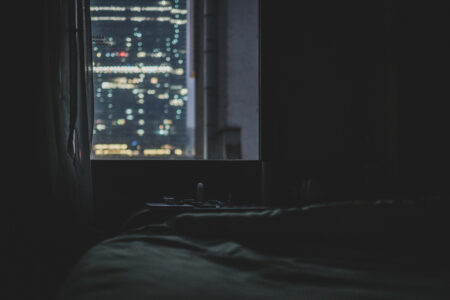 Warszawskie wieżowce z okna hotelu